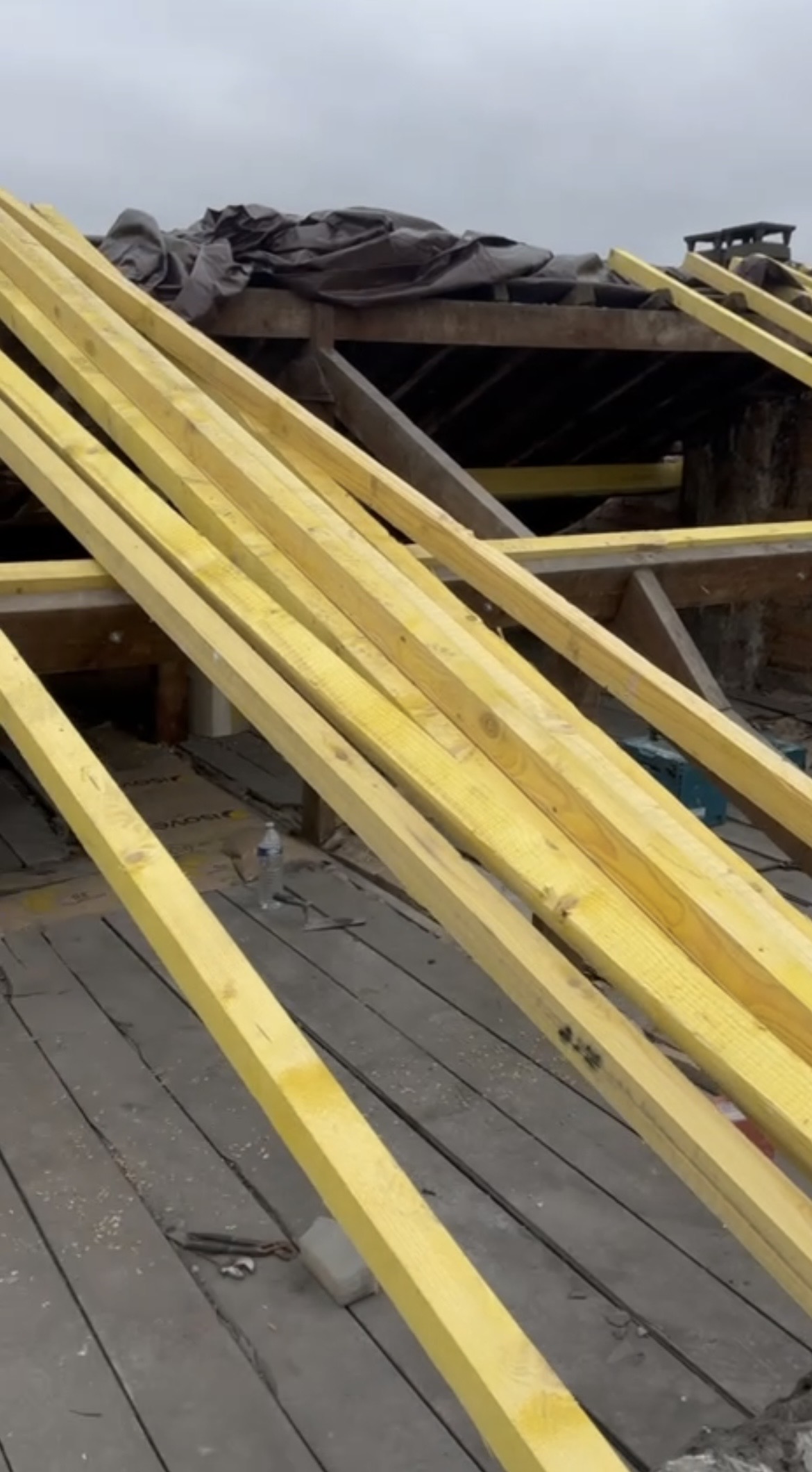 Rénovation complète de toiture et charpente — chantier Maison Elite en Seine-Saint-Denis (93)