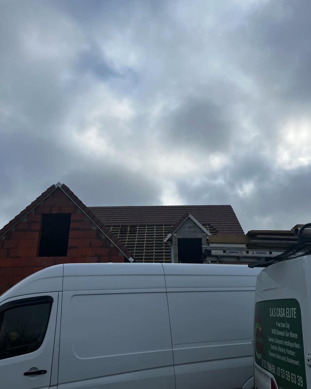 Rénovation de toiture avec isolation et Velux à Limeil-Brévannes (94) — Maison Elite