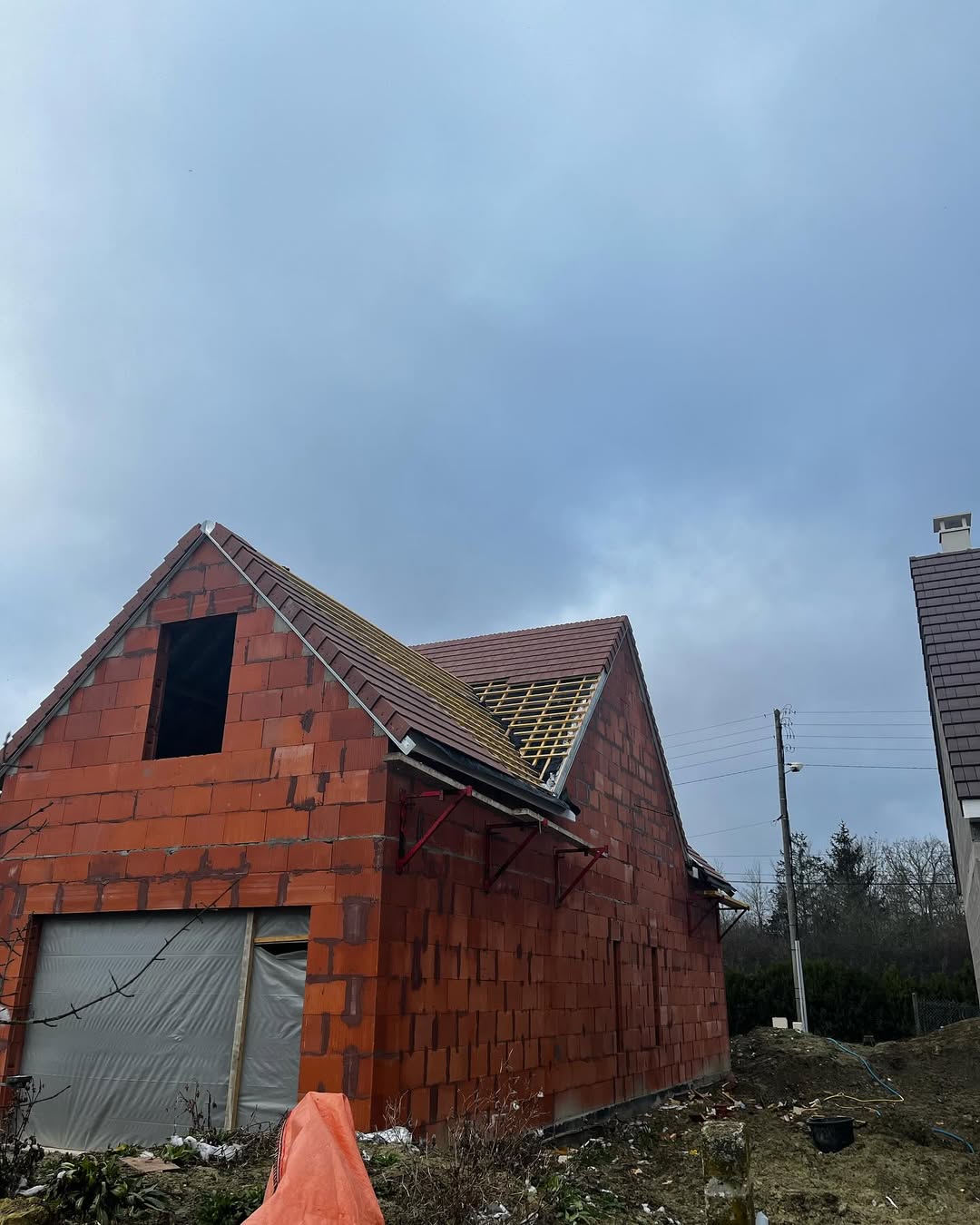 Rénovation de toiture avec isolation et Velux à Limeil-Brévannes (94) — Maison Elite