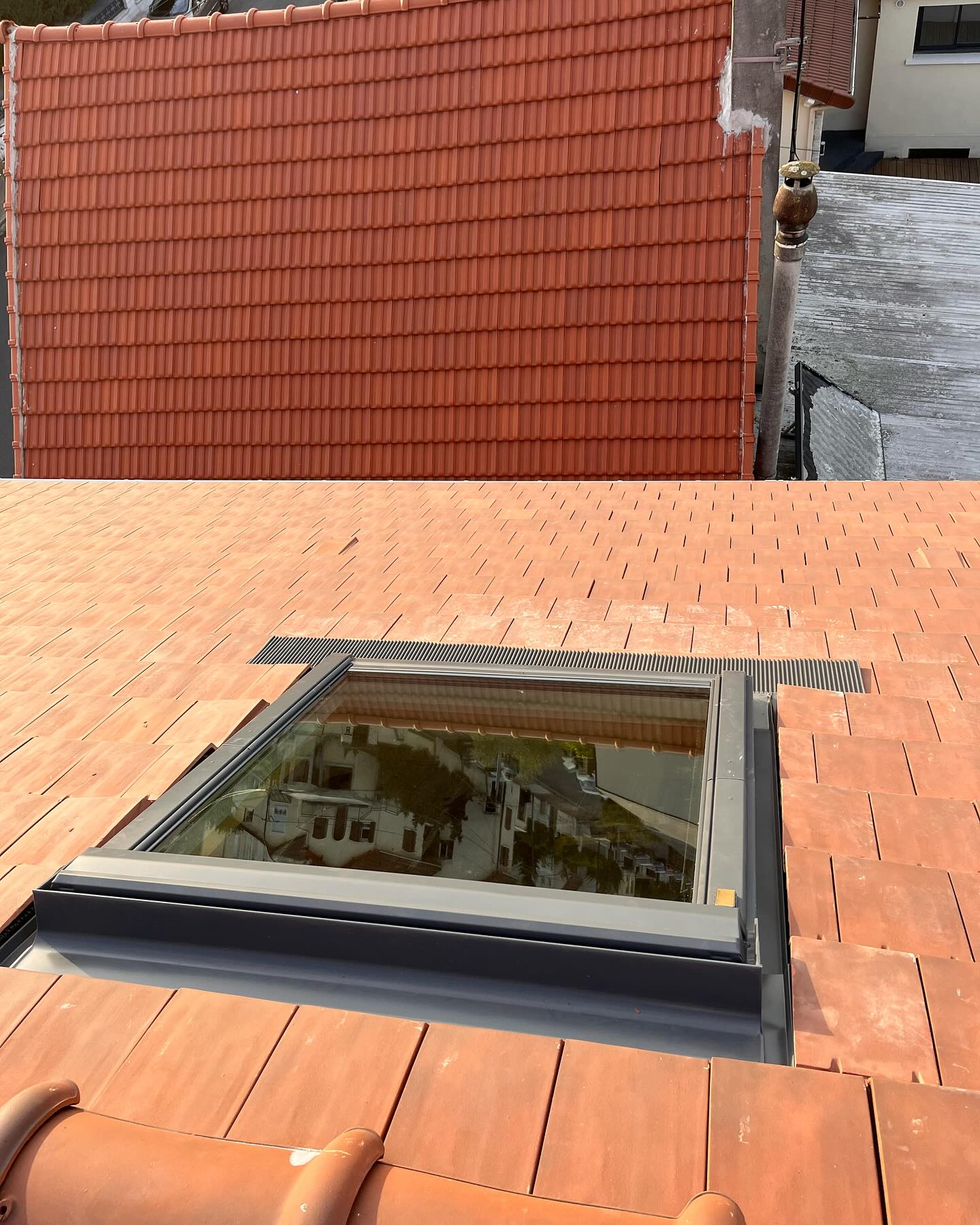 Charpente et toiture de construction neuve avec Velux à Saint-Maur-des-Fossés (94) — Maison Elite