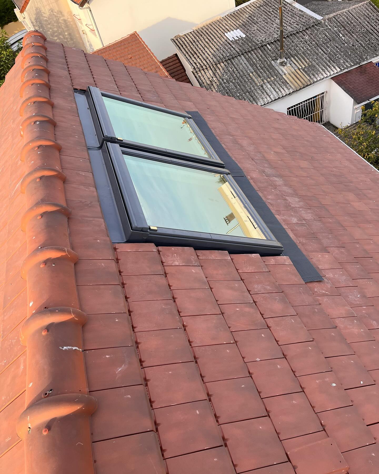 Charpente et toiture de construction neuve avec Velux à Saint-Maur-des-Fossés (94) — Maison Elite