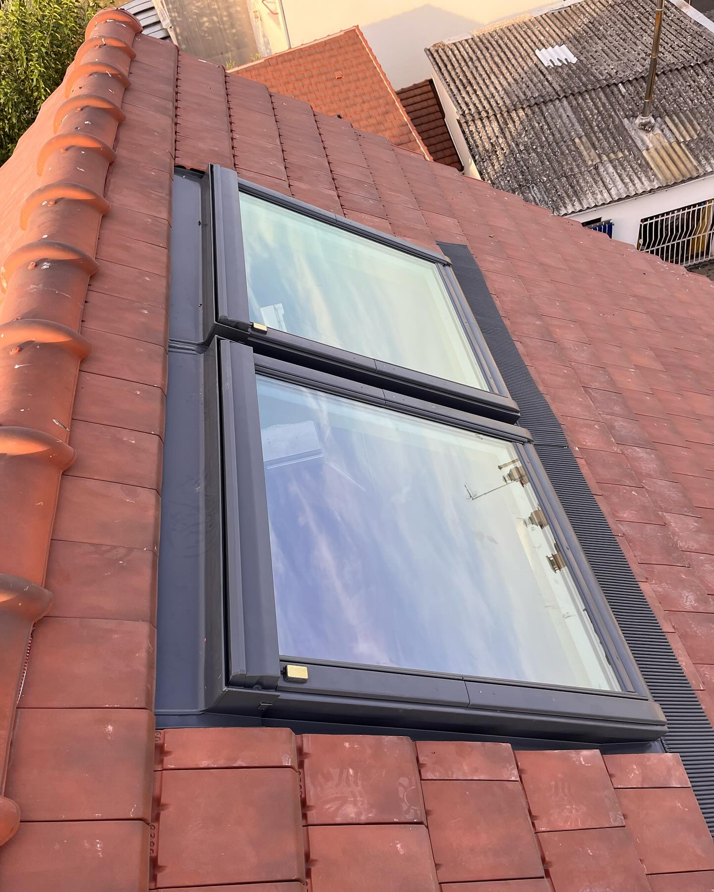 Charpente et toiture de construction neuve avec Velux à Saint-Maur-des-Fossés (94) — Maison Elite