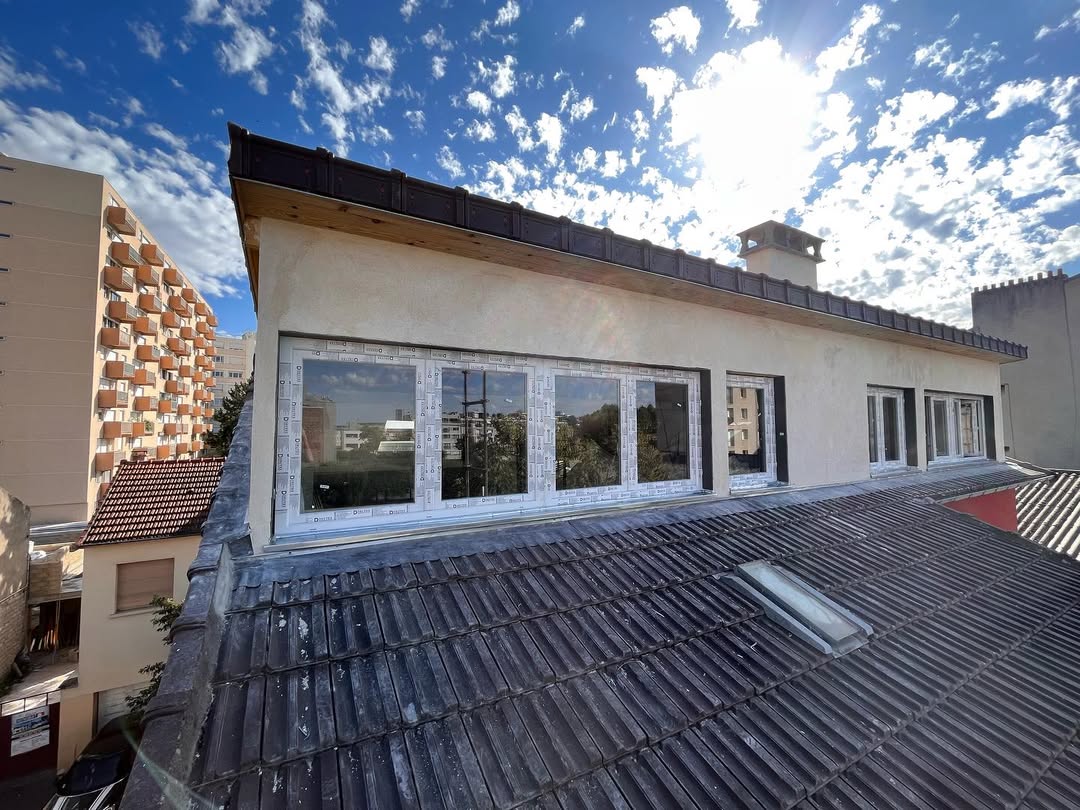 Création d'une lucarne rampante à Vitry-sur-Seine (94) — Maison Elite