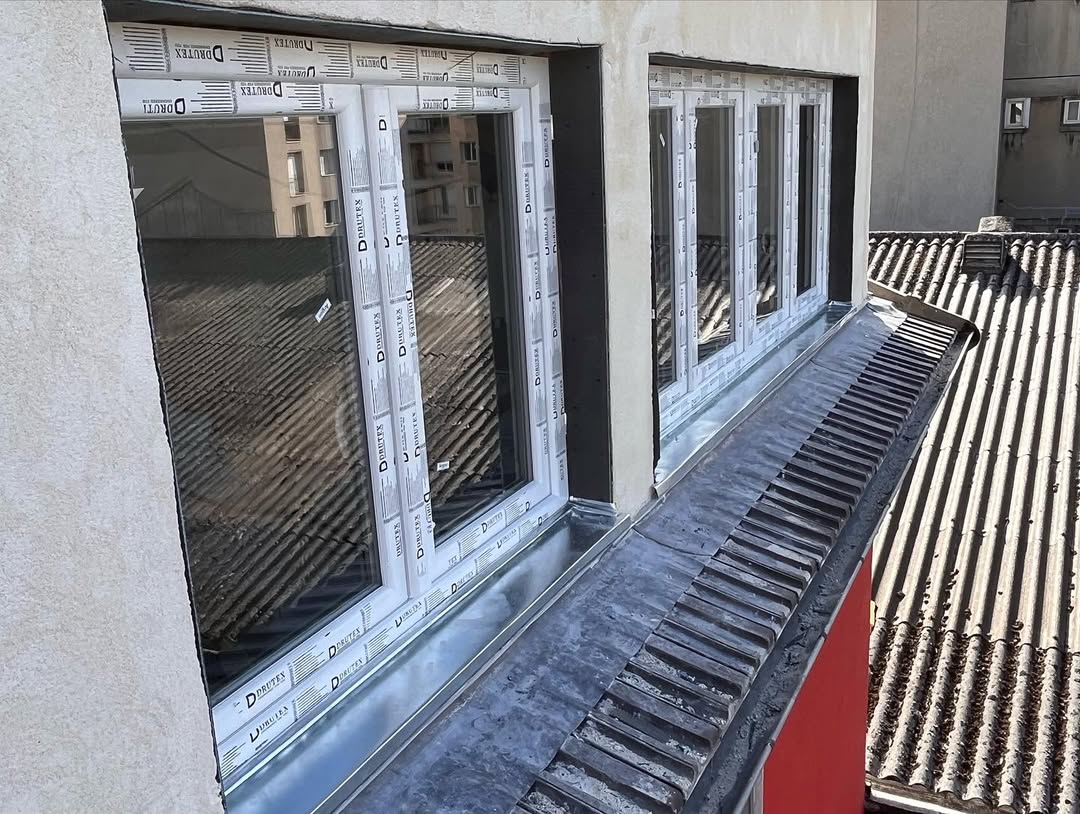 Création d'une lucarne rampante à Vitry-sur-Seine (94) — Maison Elite